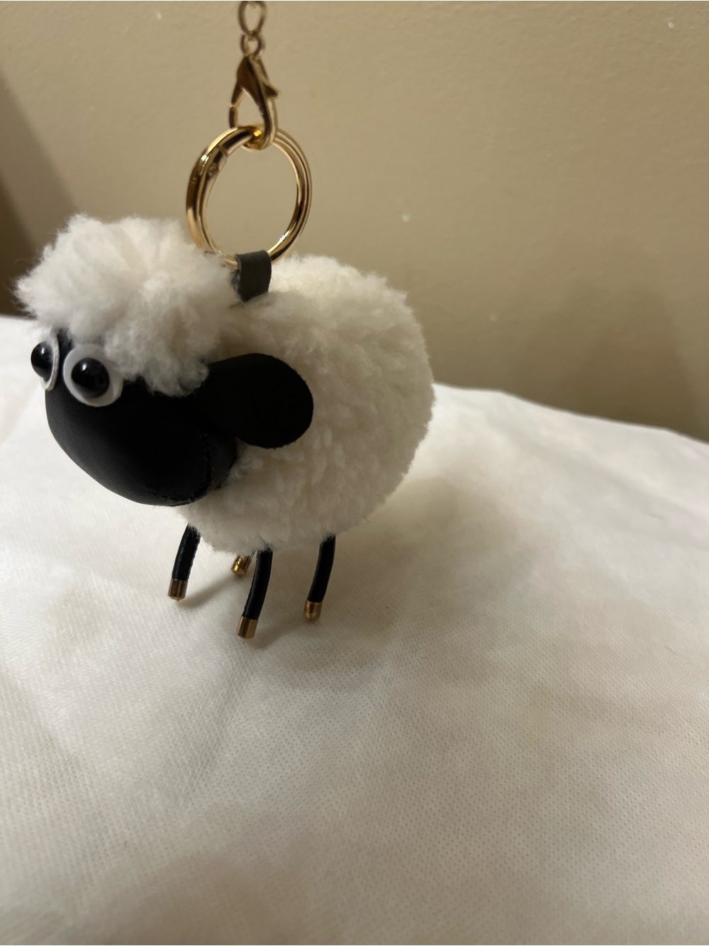 Plush White Sheep Keychain Bag Charm New - Picture 3 of 7